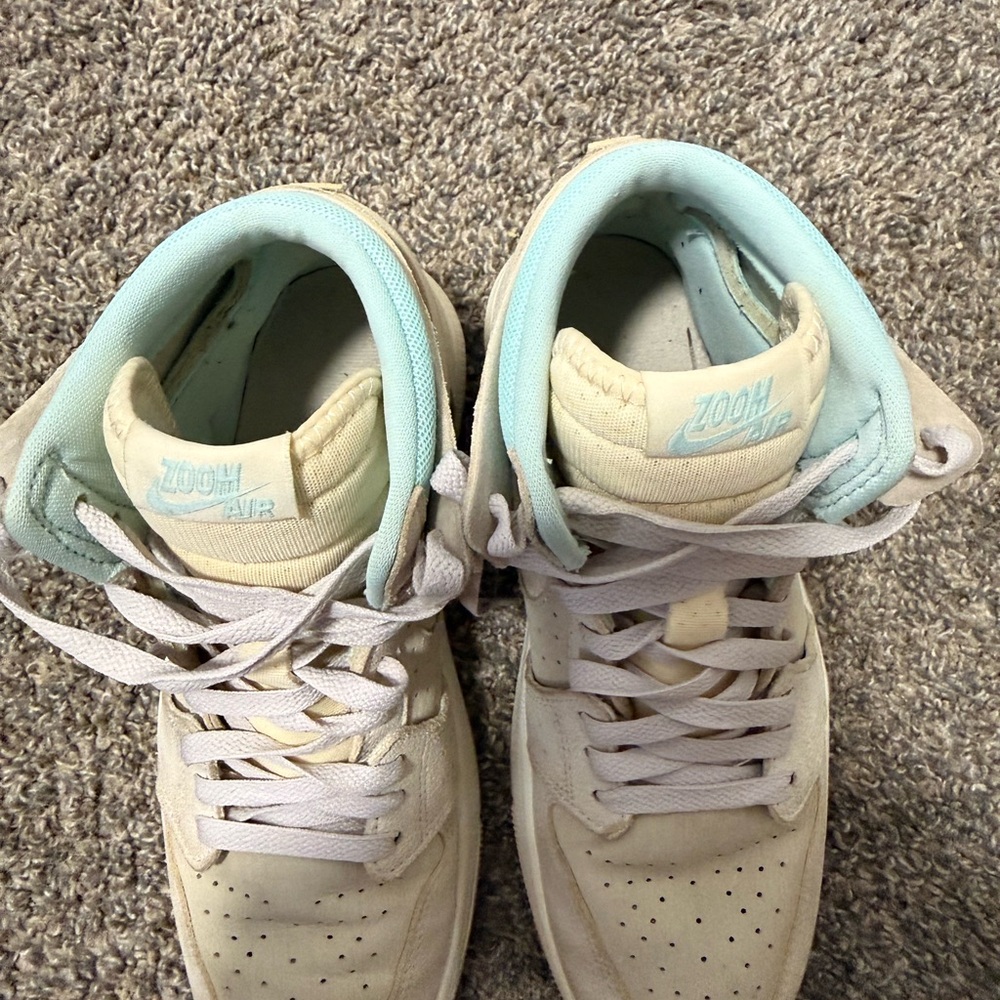 Nike Air Jordan 1 Mid Cream with Teal Accents - Picture 7 of 8